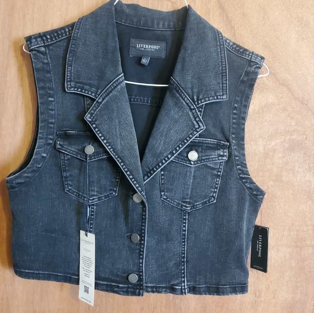 Liverpool BLACKl Denim Vest. NWT LARGE. Denim Vest